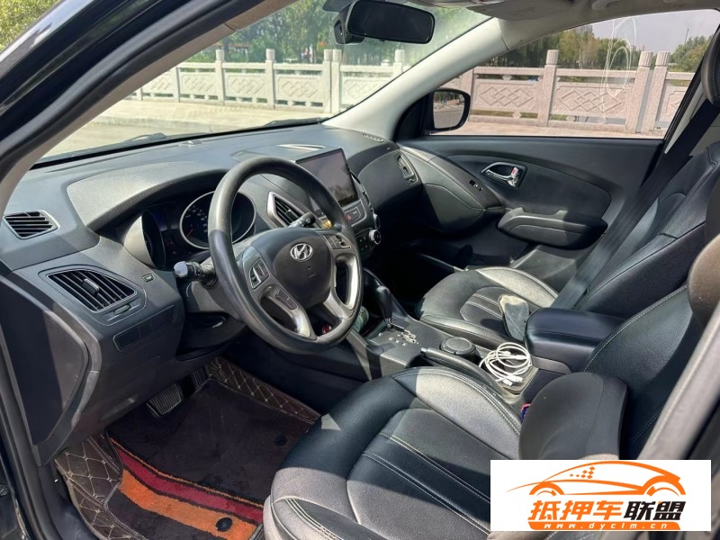 17年現(xiàn)代ix35SUV 