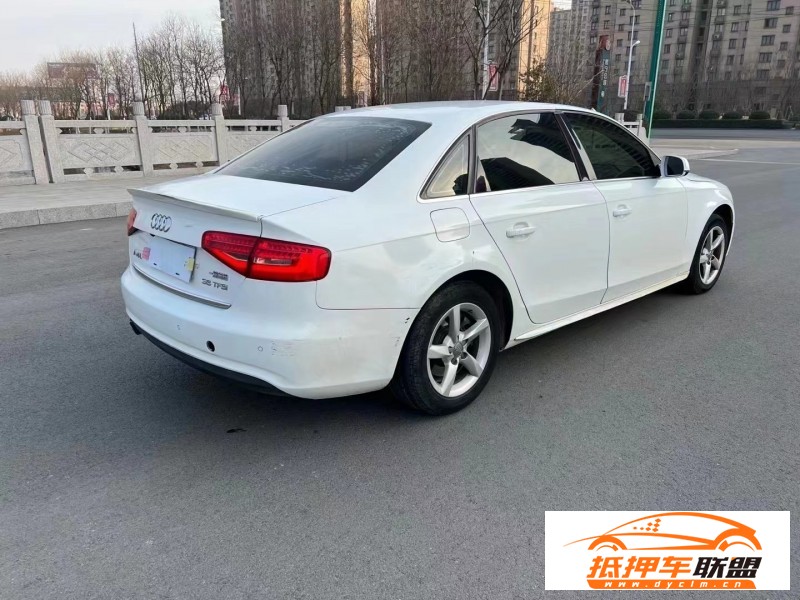  13年奧迪A4L轎車 