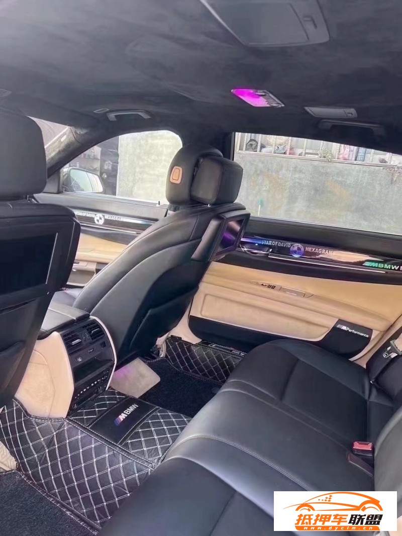  10年寶馬7系轎車 