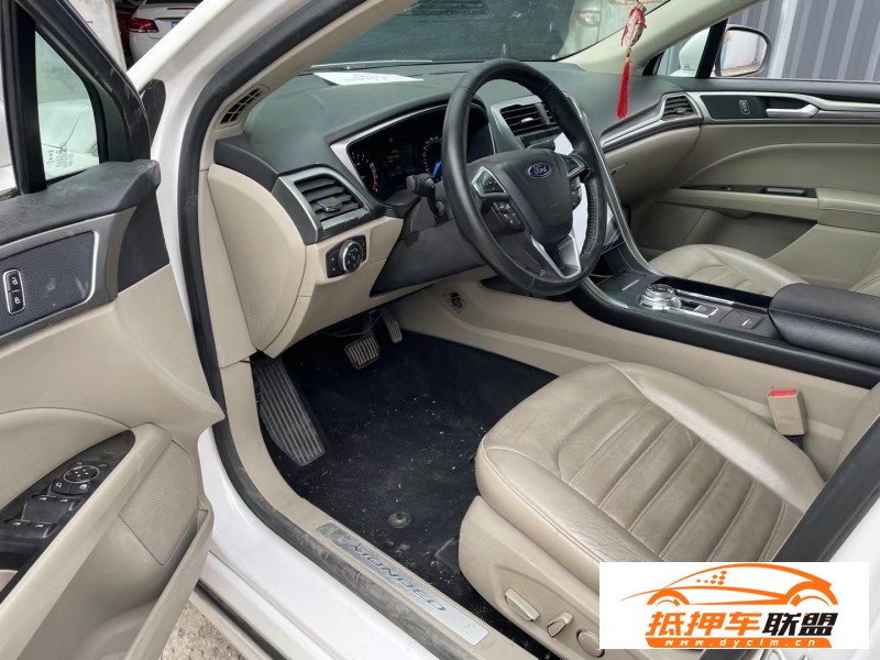  17年福特蒙迪歐轎車 