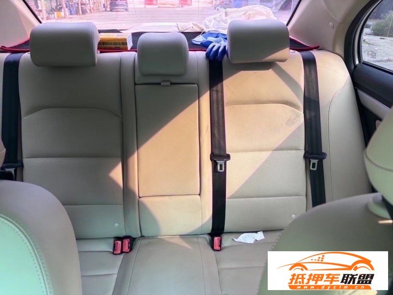  19年吉利帝豪轎車 