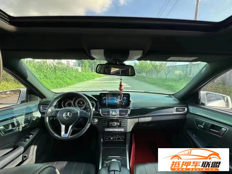  15年奔馳E轎車 