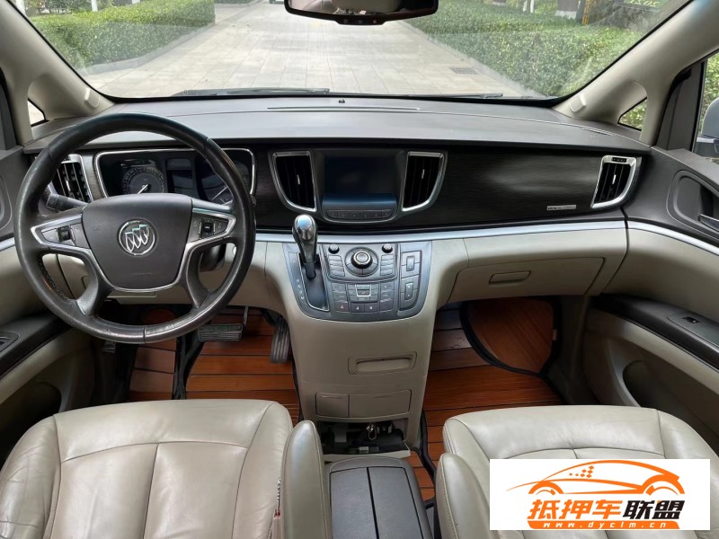  12年別克GL8轎車 