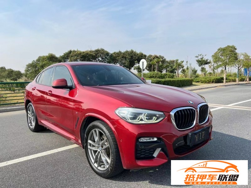  19年寶馬X4轎車 