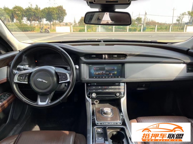 18年捷豹XFL轎車 