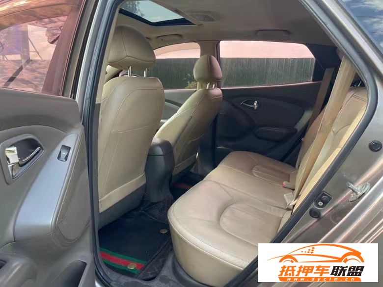  12年現(xiàn)代ix35SUV 