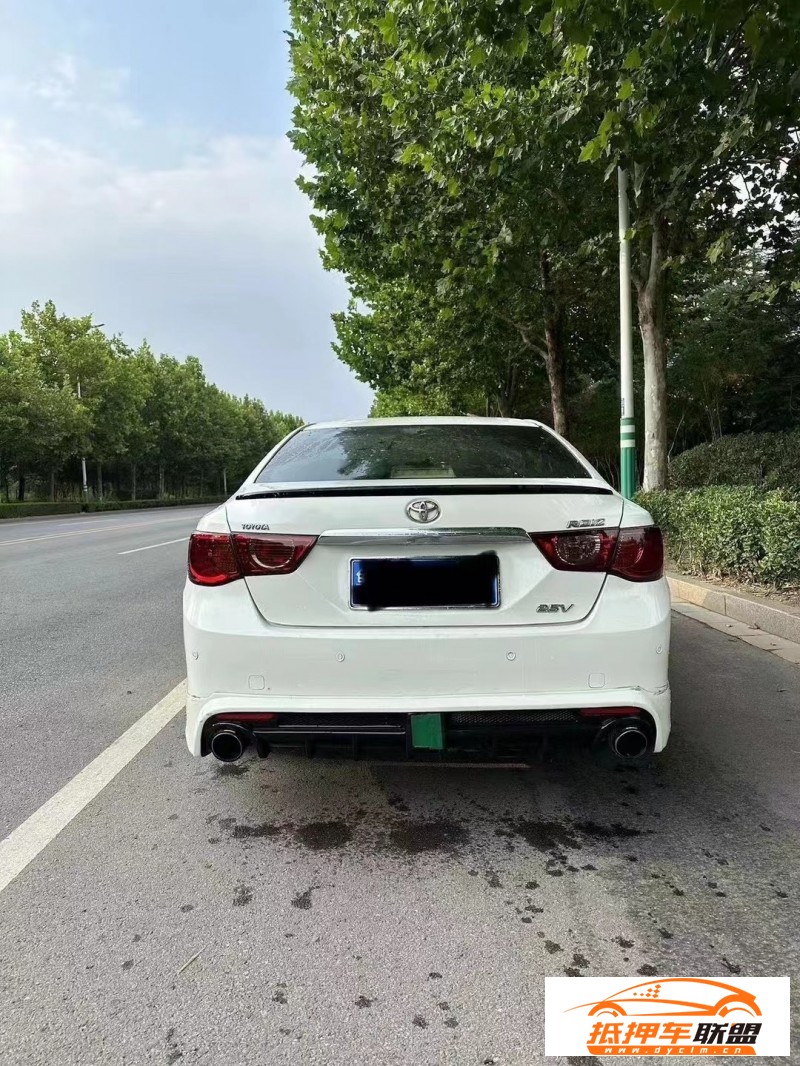  13年豐田銳志轎車 