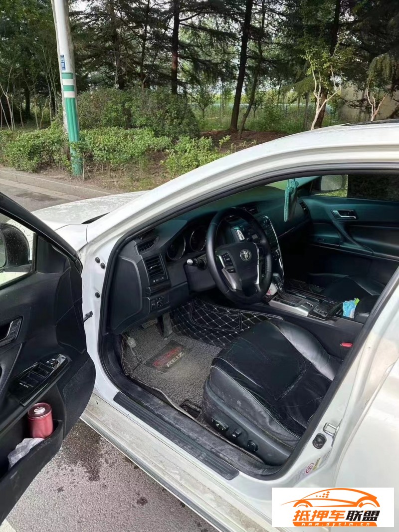  13年豐田銳志轎車 