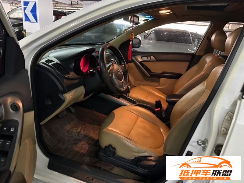  11年起亞福瑞迪轎車 