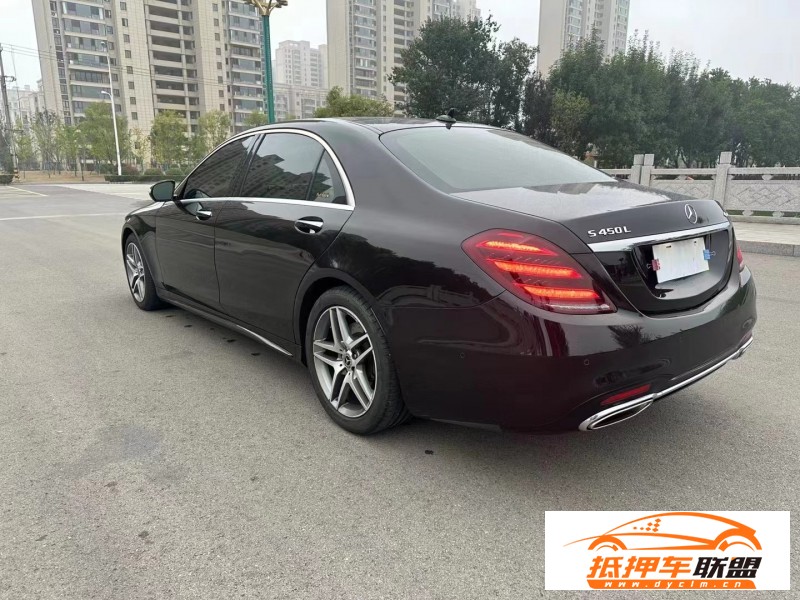  17年奔馳S轎車 