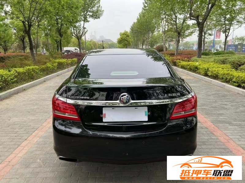  15年別克君越轎車 