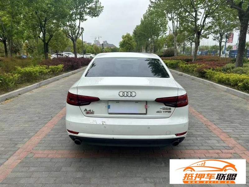  17年奧迪A4L轎車 