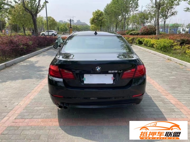  12年寶馬5系轎車 