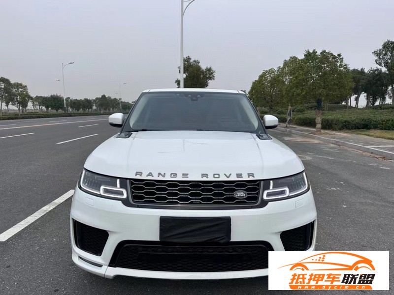  19年路虎攬勝運(yùn)動(dòng)版轎車 