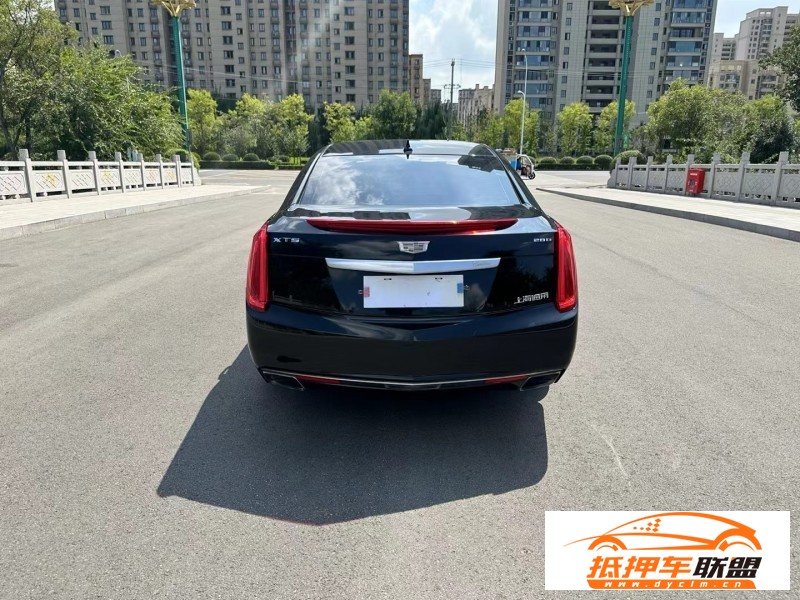  14年凱迪拉克XTS轎車 