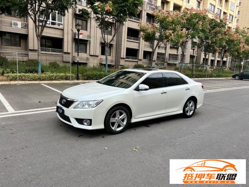  13年豐田凱美瑞轎車 
