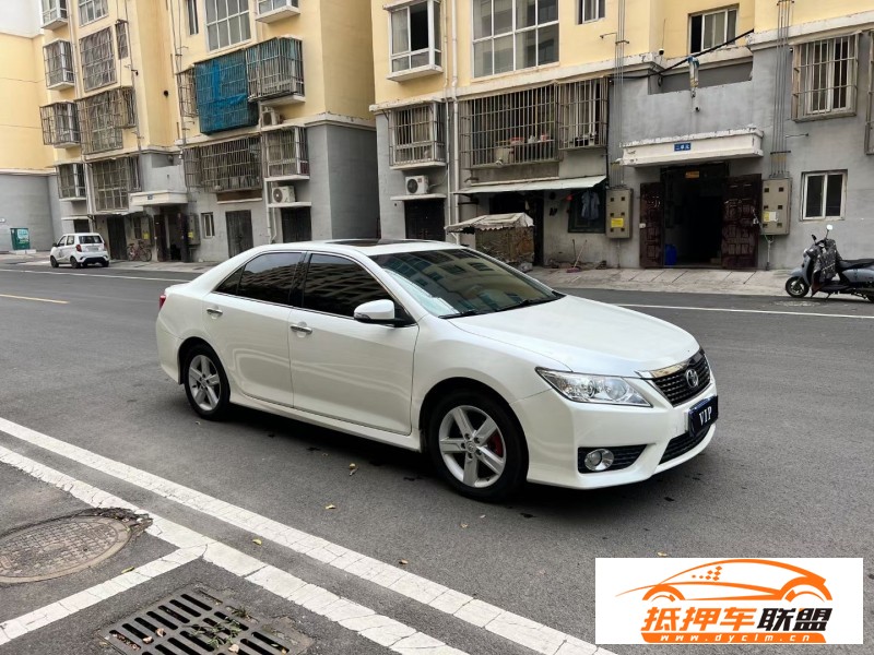  13年豐田凱美瑞轎車 