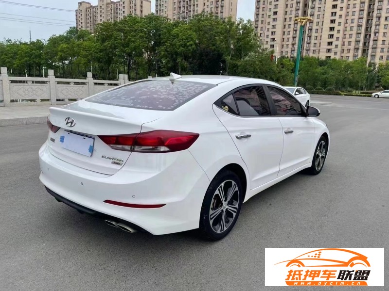  18年現(xiàn)代領(lǐng)動轎車 