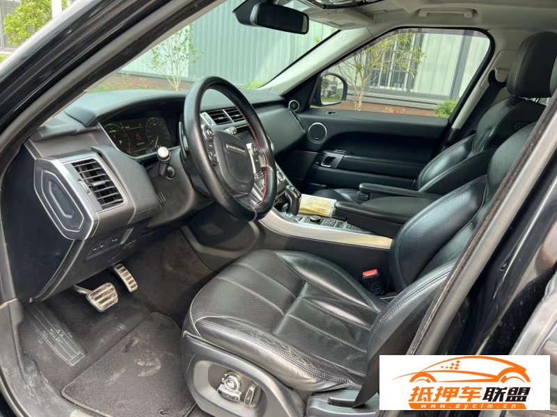  17年路虎攬勝運(yùn)動(dòng)版轎車(chē) 