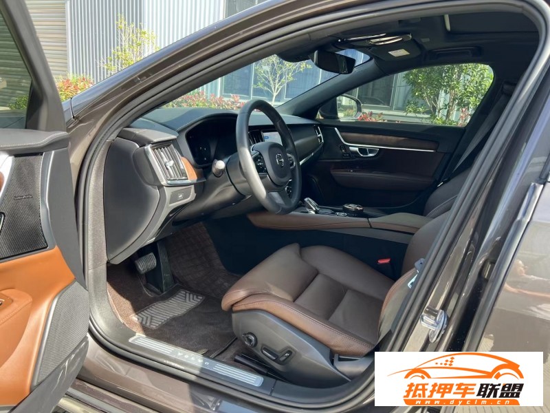  23年沃爾沃S90轎車 