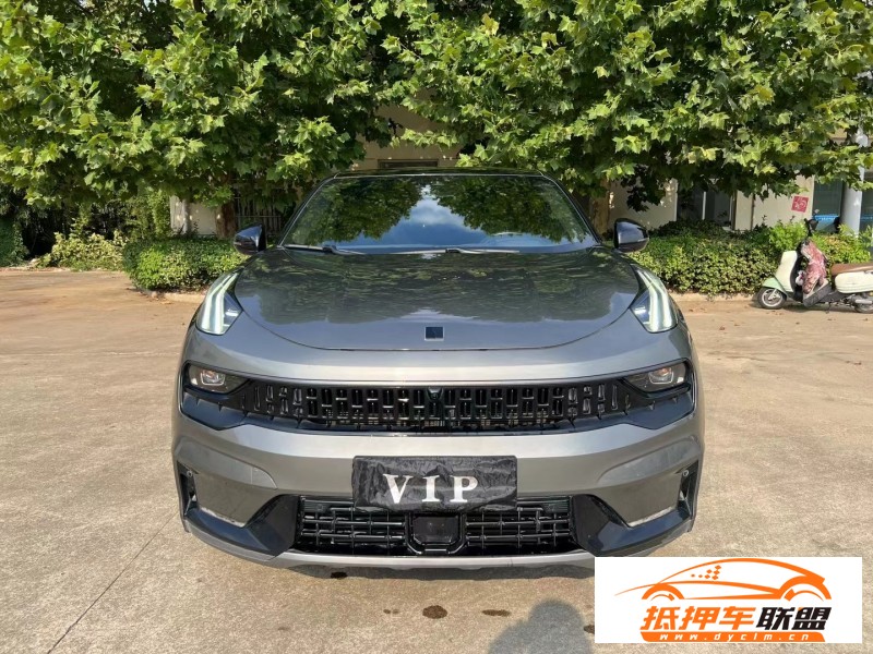  20年領(lǐng)克05轎車 