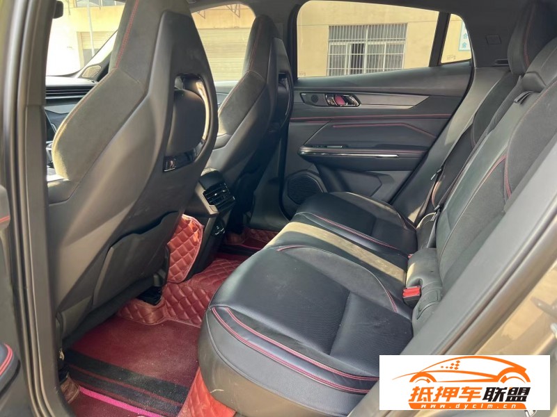  20年領(lǐng)克05轎車 