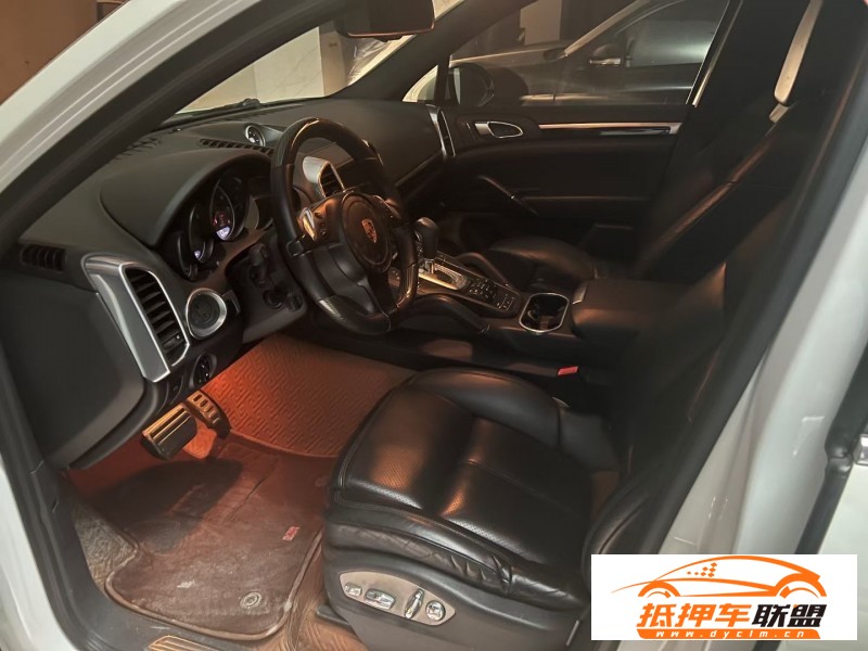  13年保時捷卡宴SUV 
