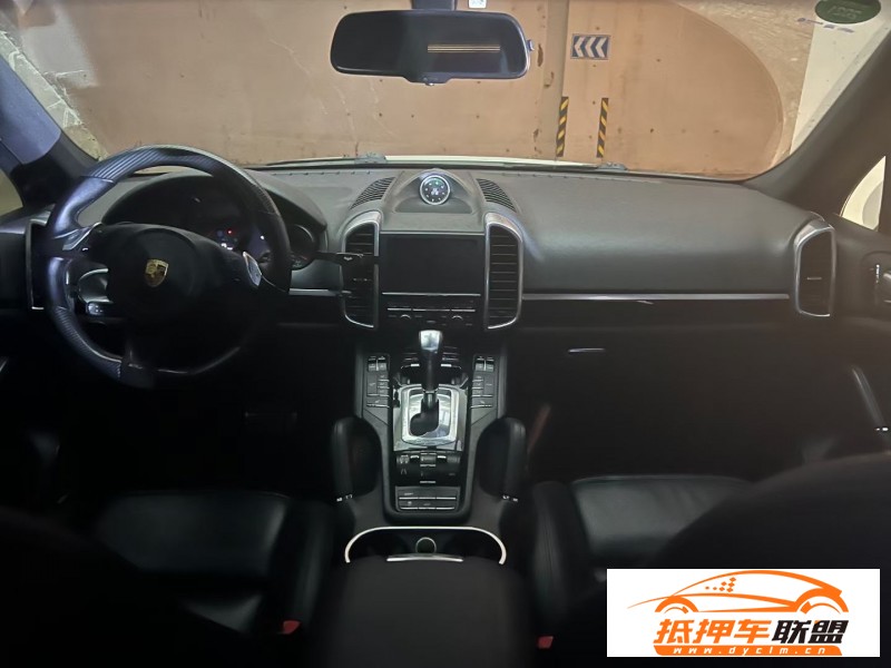  13年保時捷卡宴SUV 
