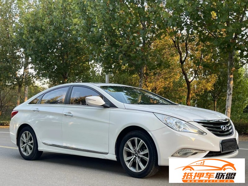  16年現(xiàn)代索納塔轎車 