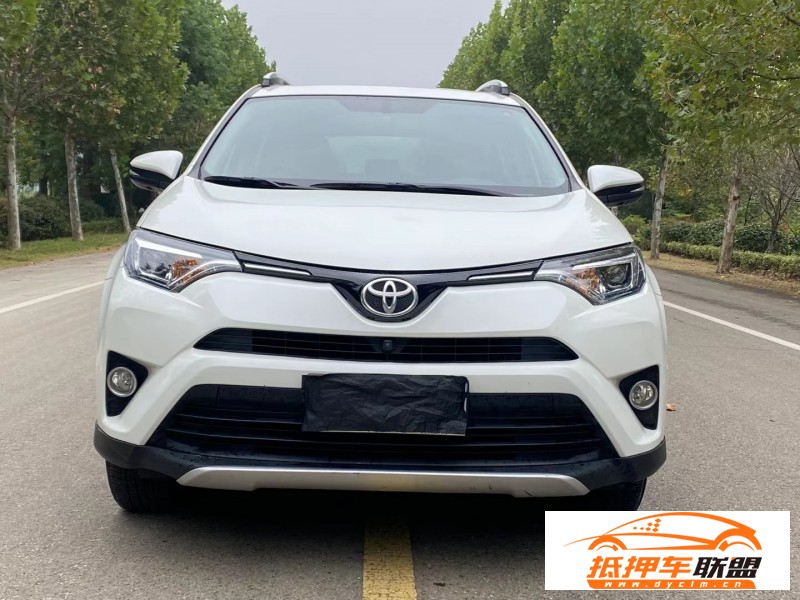  17年豐田RAV4轎車 