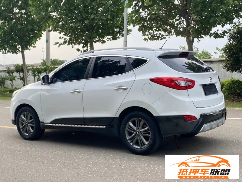  16年現(xiàn)代ix35轎車 