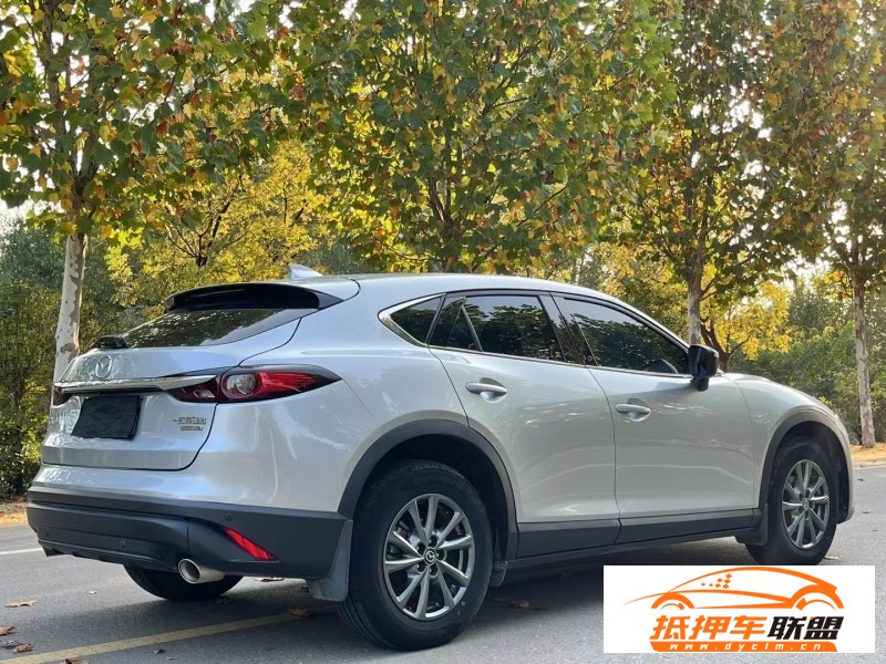  20年馬自達(dá)CX-4轎車 