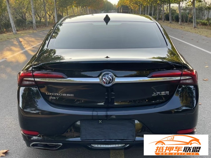  20年別克君越轎車 