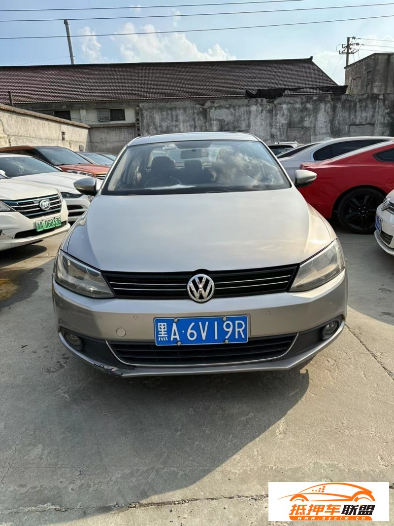  13年大眾邁騰轎車 