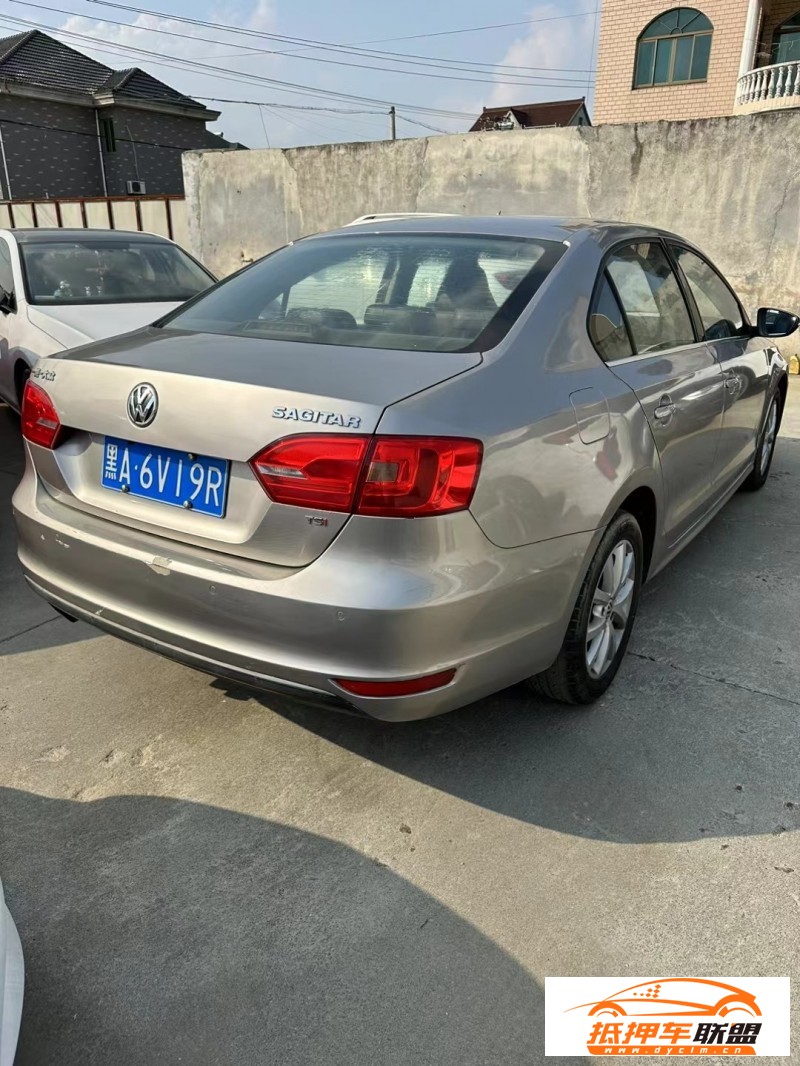  13年大眾邁騰轎車 