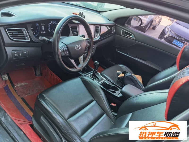  14年現(xiàn)代名圖轎車(chē) 