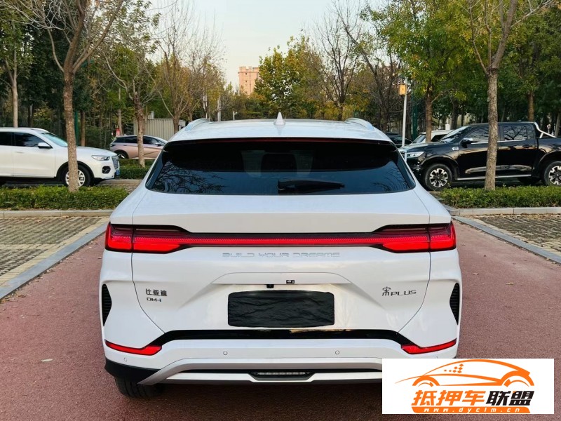  23年比亞迪宋轎車 