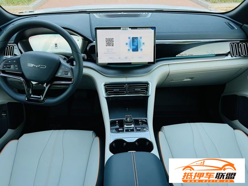  23年比亞迪宋轎車 