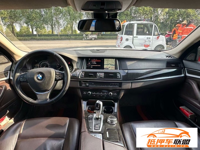  16年寶馬5系轎車 
