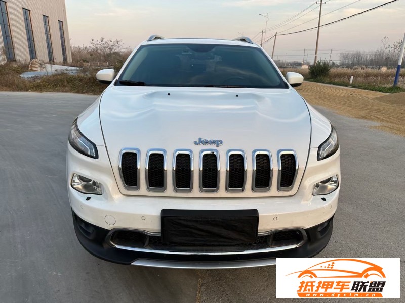  16年Jeep自由光轎車 
