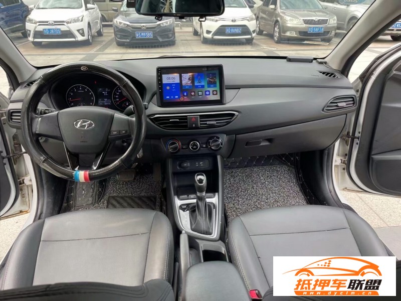  19年現(xiàn)代悅動轎車 