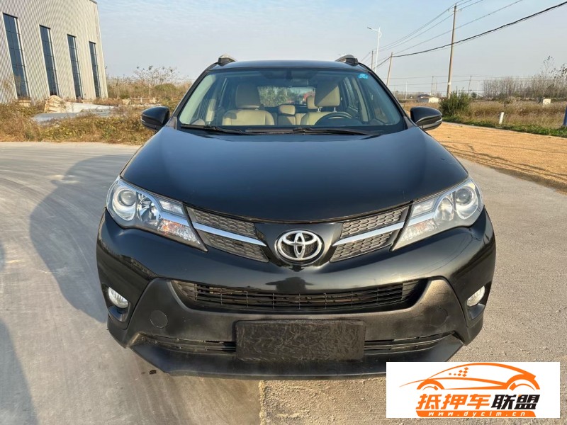  14年豐田RAV4轎車 