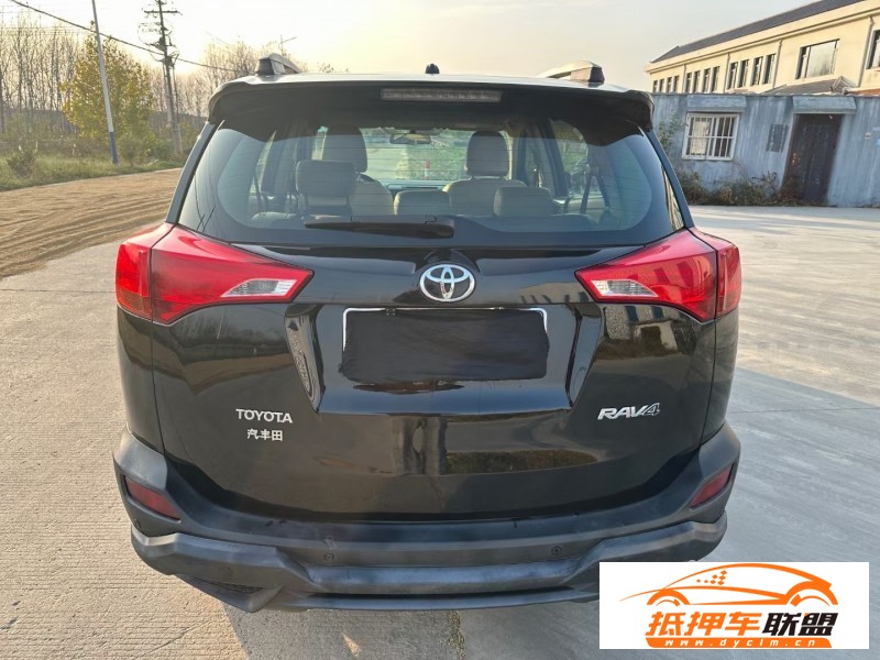  14年豐田RAV4轎車 