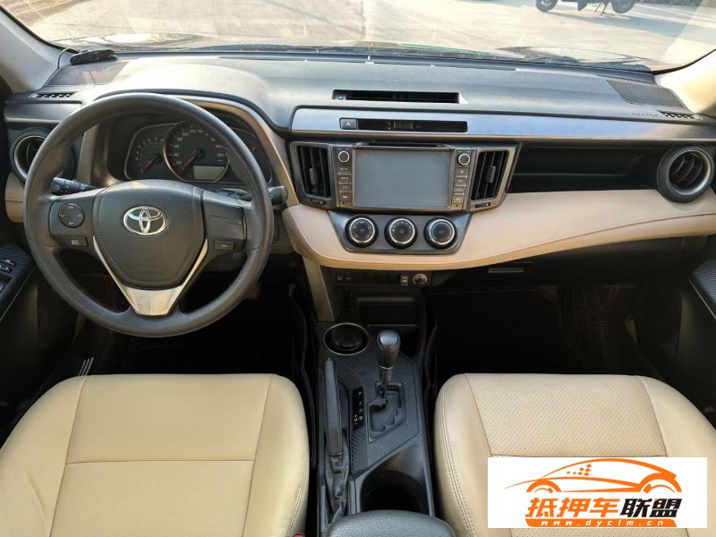  14年豐田RAV4轎車 
