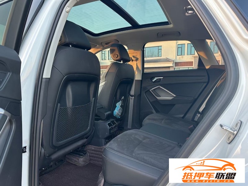  23年奧迪Q3轎車 