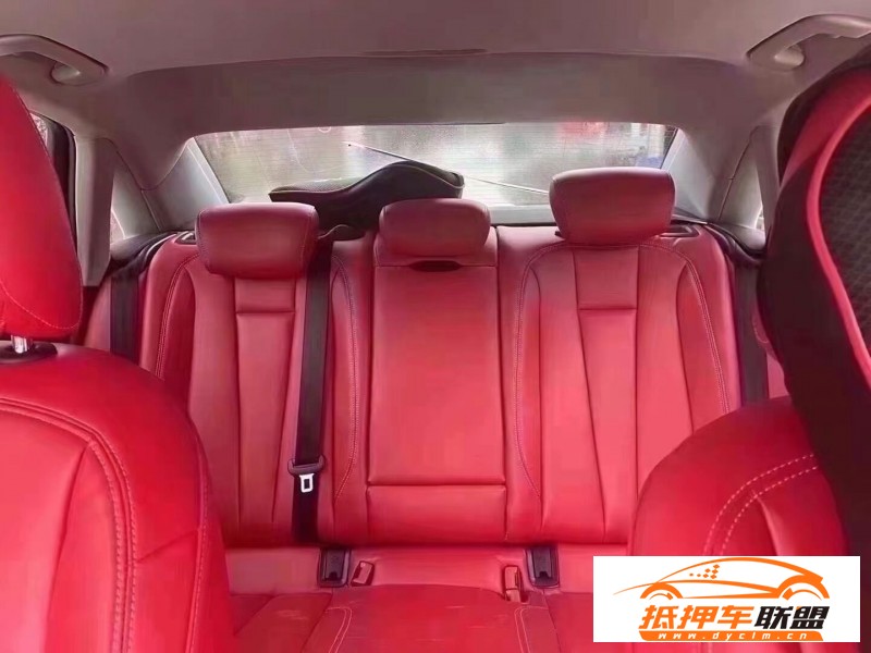  17年奧迪A4L轎車 