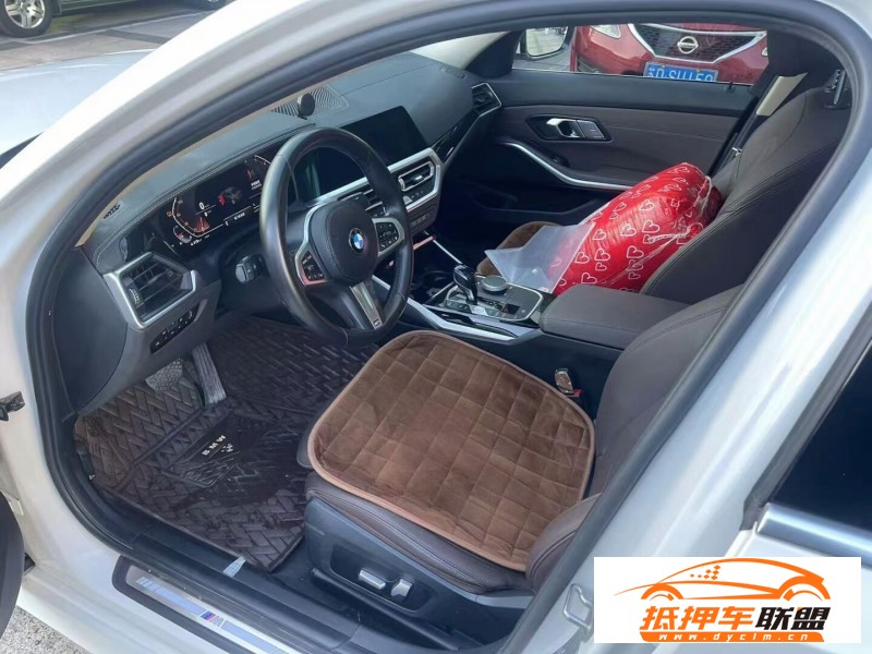  21年寶馬3系轎車(chē) 