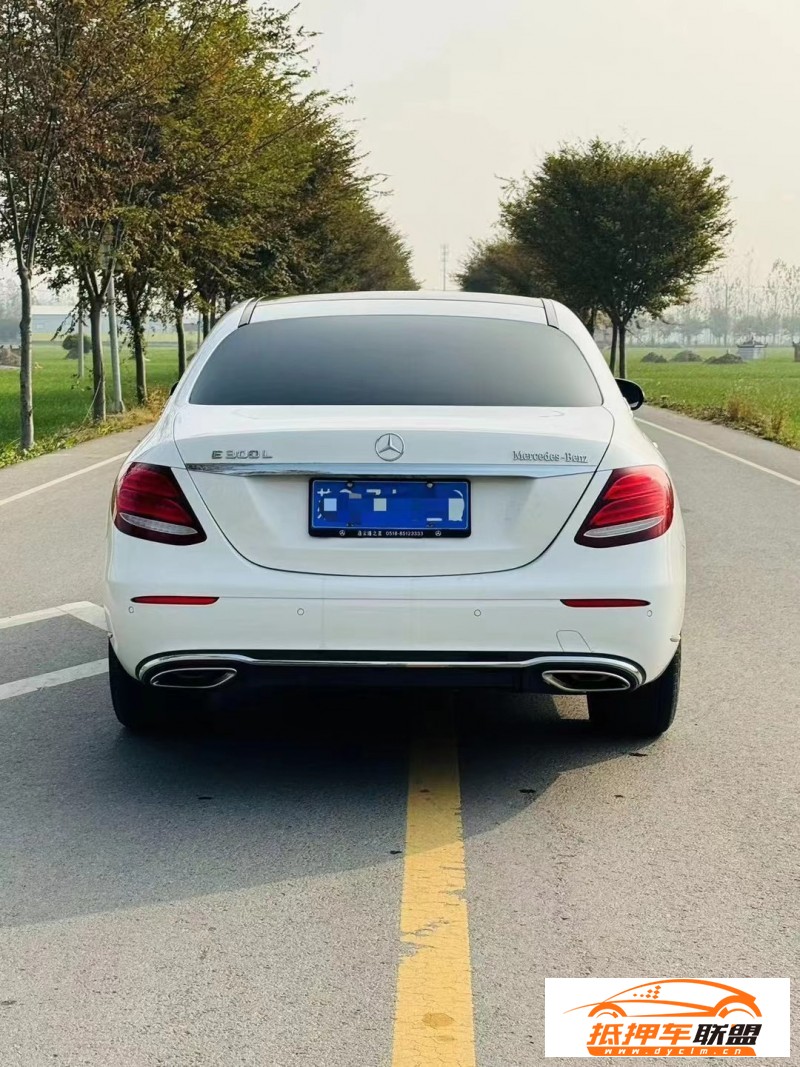  19年奔馳E轎車 