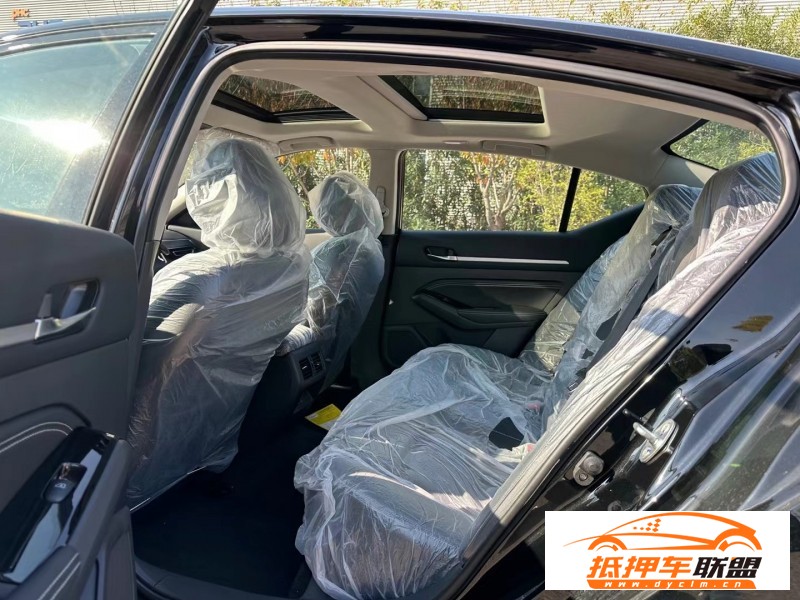  23年日產(chǎn)天籟轎車 