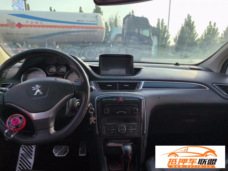  16年標(biāo)致308轎車 